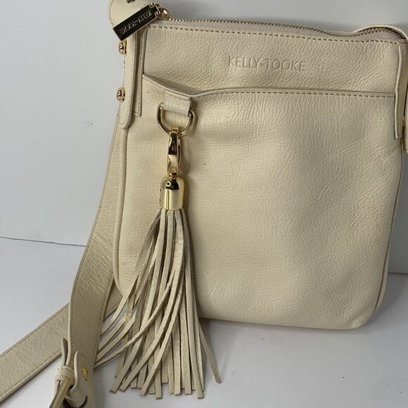 Kelly Tooke cream leather tasseled charm keychain crossbody bag - Picture 4 of 10